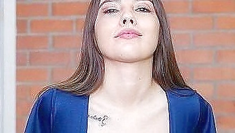 Nicole Flores - Latina Jumping On You Nicole Flores - Latina Jumping On You